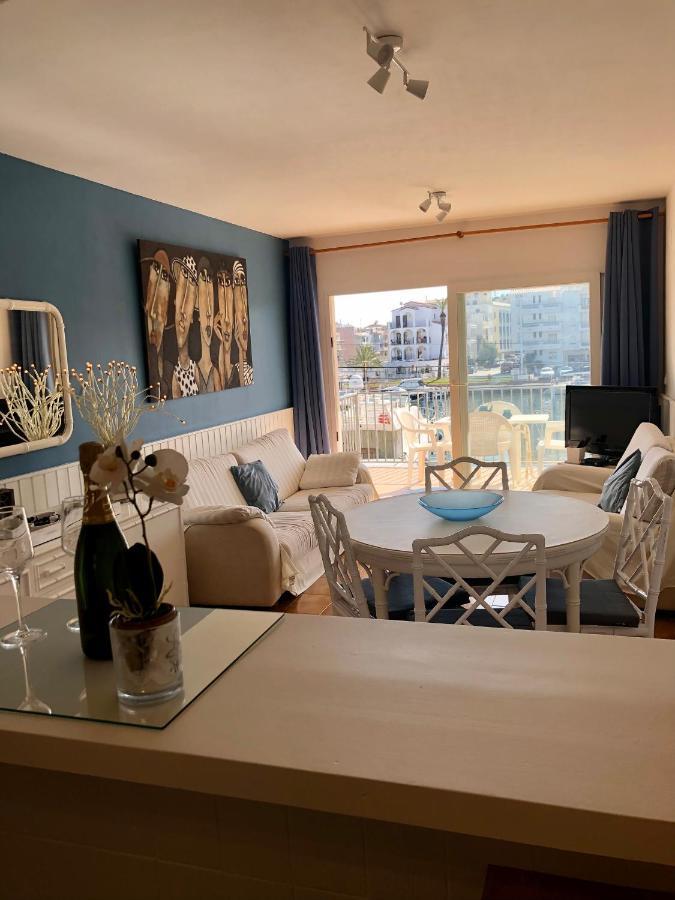Apt Port Rhodes C, 2 Chbres, 2 Terrasses, Vue Sur Canal Principal De La Marina Et Sur Les Pyrenees Apartment Емпуриабрава Екстериор снимка